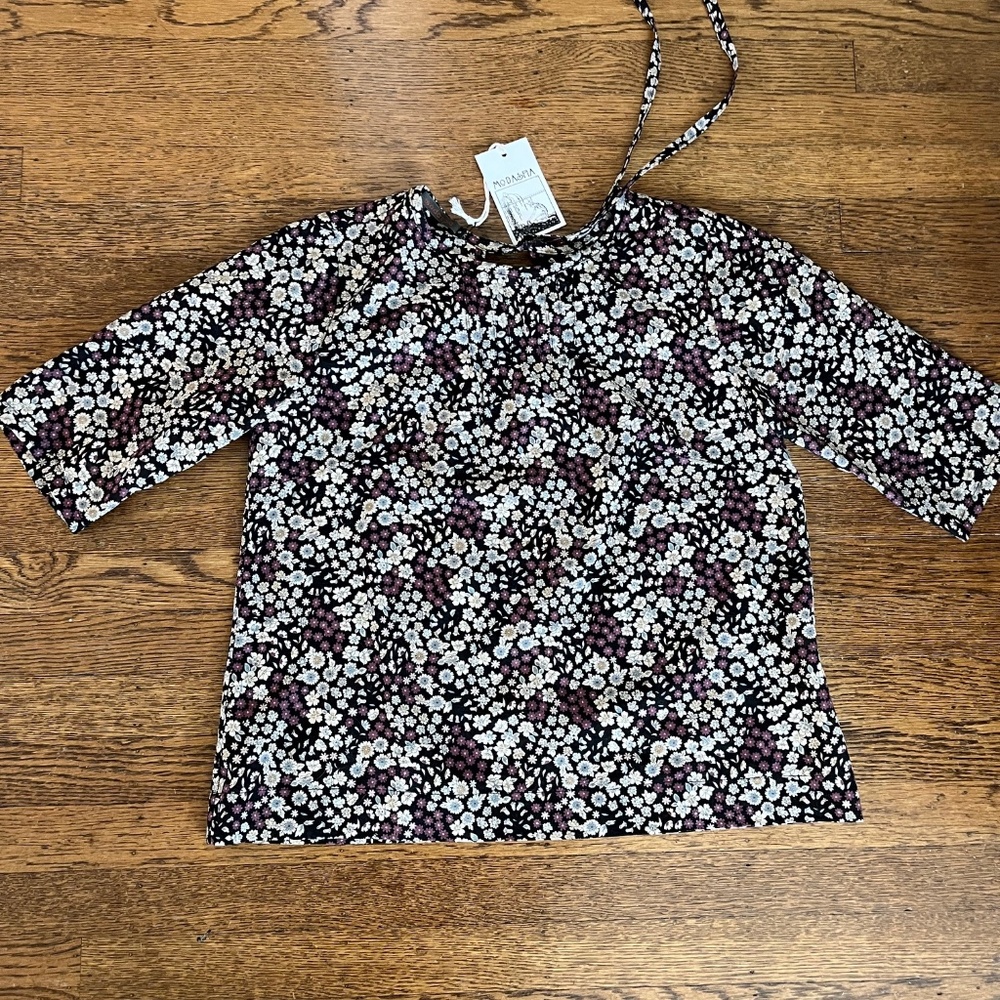 Modaspia Pintuck Shirt size small New with Tags